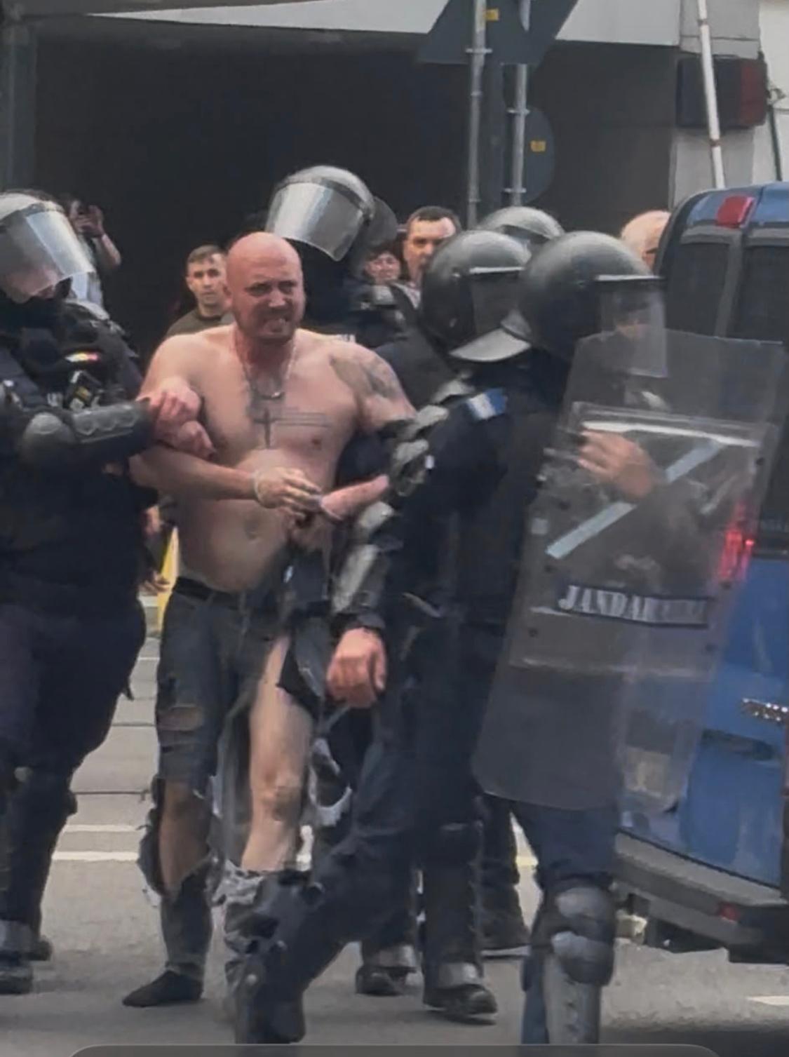 Șase persoane reținute după violențele din Piața Victoriei în urma protestului ciobanilor