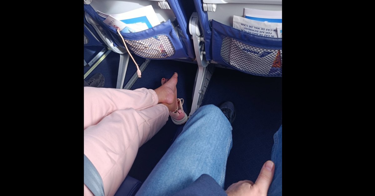 Dezbaterere despre bunul-simț la bordul avioanelor după experiența unui pasager TAROM