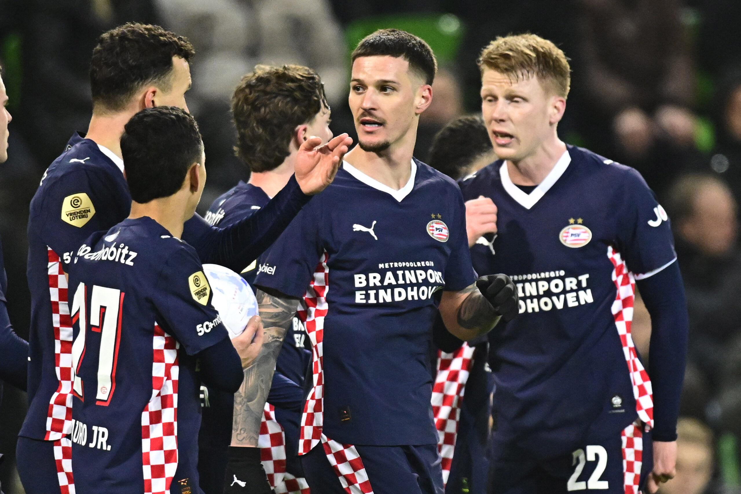 Situația lui Dennis Man la PSV Eindhoven: Peter Bosz a explicat absența românului de pe teren