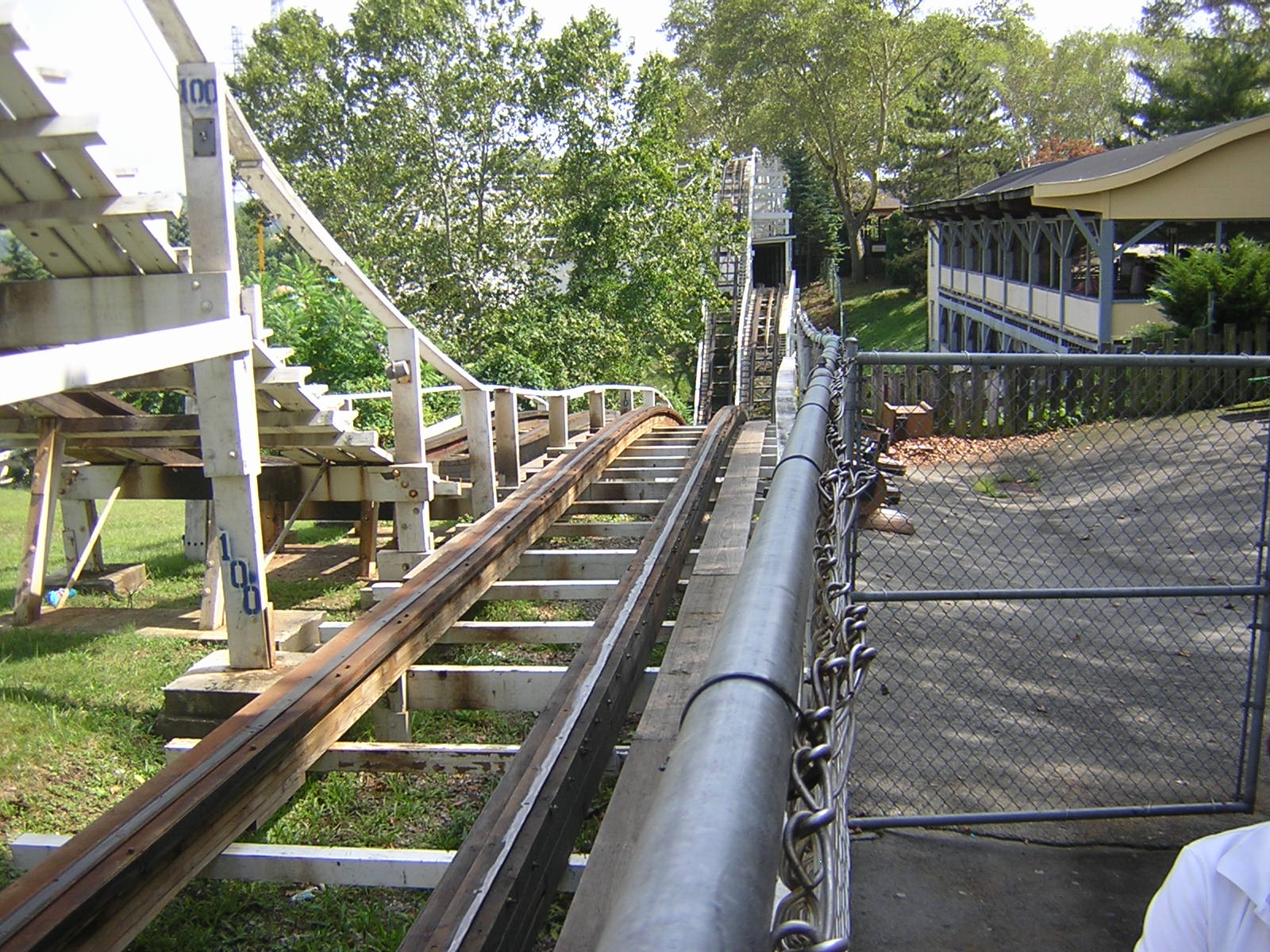 Parcul Six Flags închide definitiv roller coasterul X2 după raportarea accidentărilor grave și a deceselor