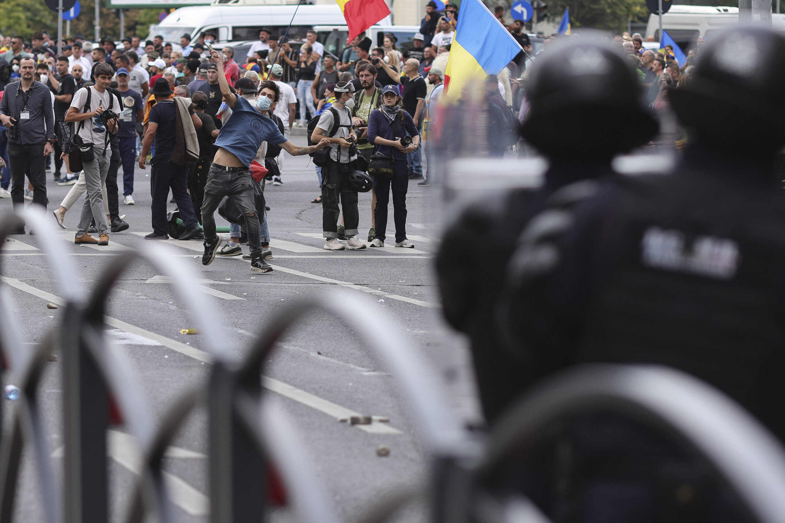 Agresiuni asupra jurnaliștilor în timpul protestului de marți din Piața Victoriei
