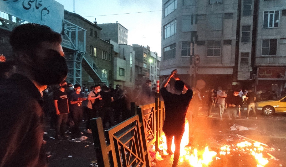 Amnesty International acuză autoritățile iraniene de comiterea de crime împotriva umanității