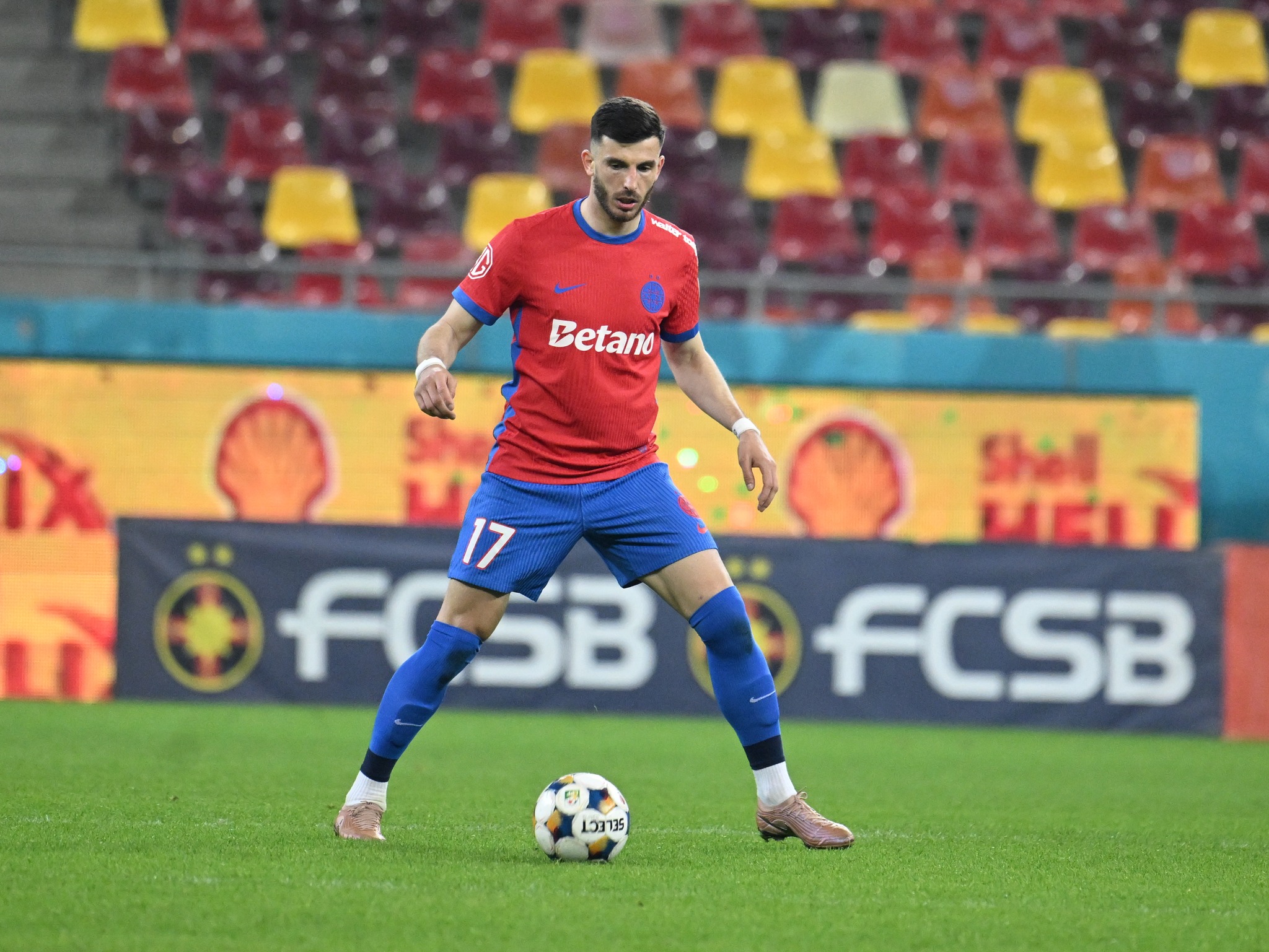 Mihai Popescu revine în lotul FCSB după o absență prelungită din cauza accidentărilor
