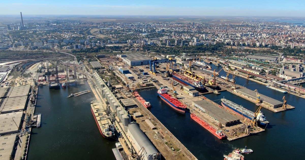 Blocajul traficului fluvial spre Portul Constanța persistă la kilometrul 280 al Dunării