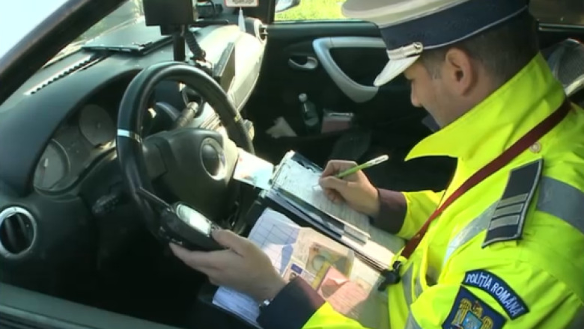 Reguli privind anularea punctelor de penalizare și suspendarea permisului de conducere
