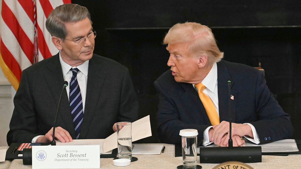 Secretarul Trezoreriei confirmă analiza planului lui Trump de a oferi 5.000 de dolari cetățenilor americani