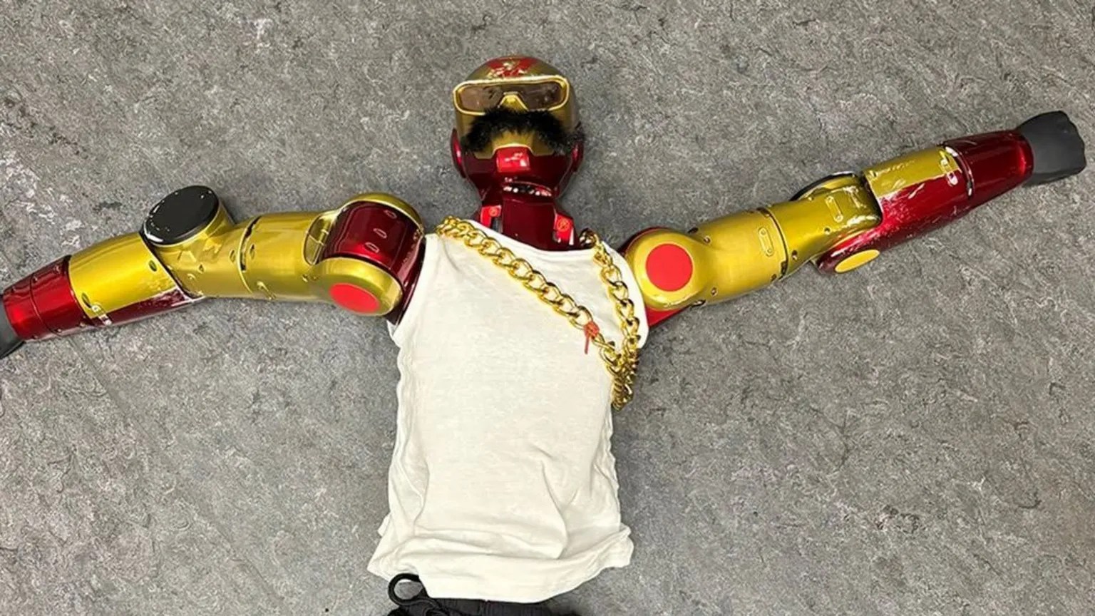 Anchetă la Koln după ce un robot controlat de la distanță a hărțuit o adolescentă pe stradă